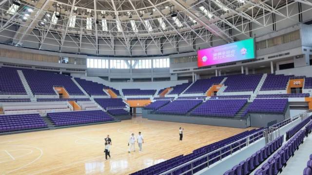 美记：字母哥今年夏天向队友透露，自己已接近转会尼克斯