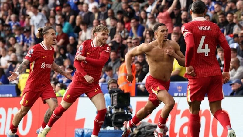 拜仁跟队：凯恩正在全力劝说格伊，希望他能选择加盟拜仁